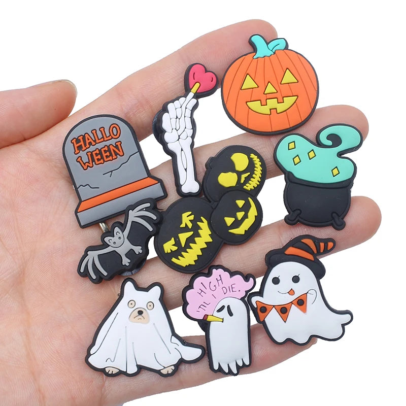 1pcs Cartoon Ghosts Shoe Charms Buckle Accessories PVC Halloween Clog Sandal Shoe Decorations Fit Party Kids Gifts