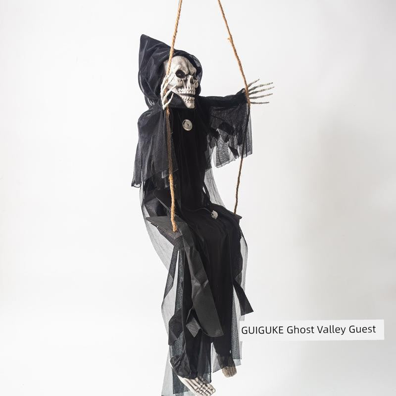 New Arrival Halloween Hanging Swing Chain Hanging Ghost Voice Control Lighting Skull Haunted House Horror Decoration Pendant Manufacturer